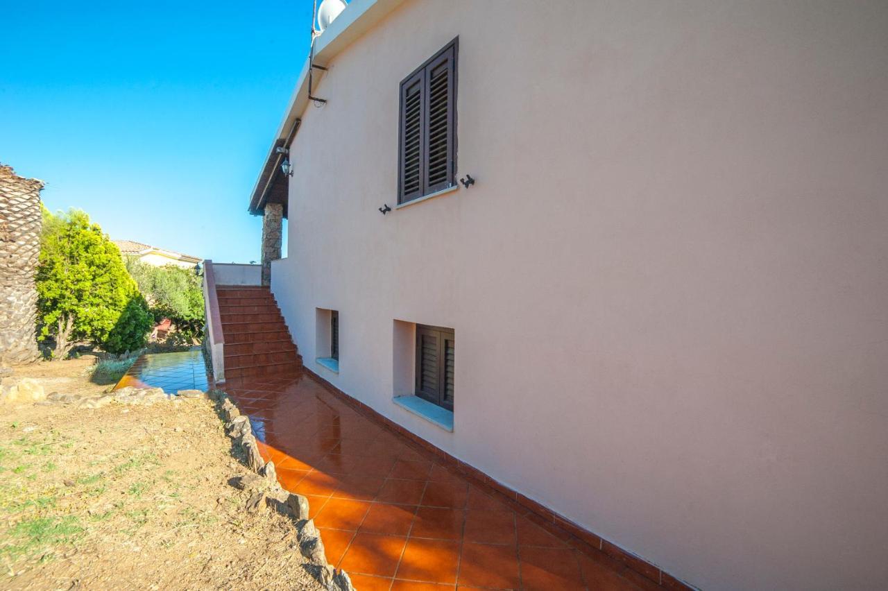 Villa Lilly Ольбия Экстерьер фото